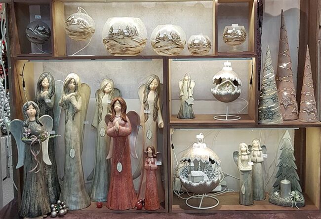 figury ceramiczne zdobione