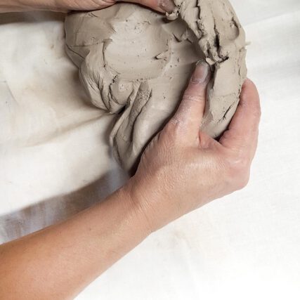 produkcja figur z gliny i ceramiki